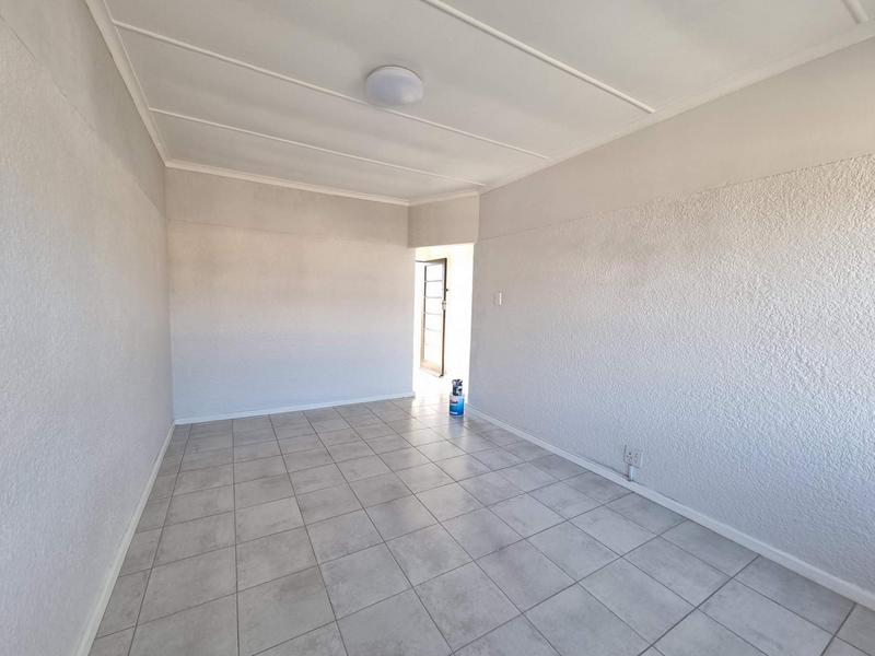 1 Bedroom Property for Sale in Avondale Western Cape